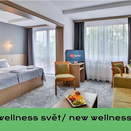 Lh Parkhotel Hluboka Nad Vltavou Congress & Wellness Экстерьер фото