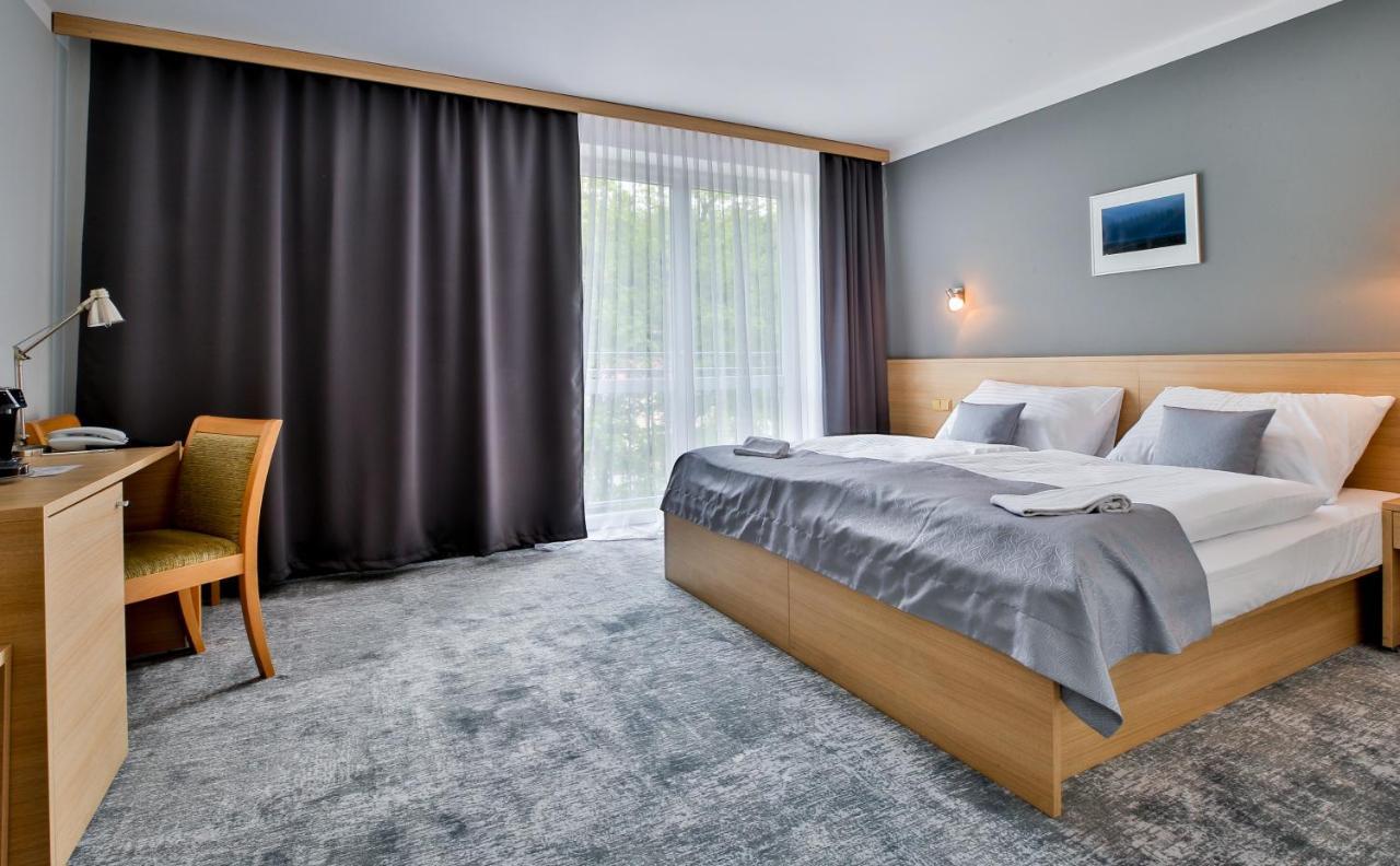 Lh Parkhotel Hluboka Nad Vltavou Congress & Wellness Экстерьер фото