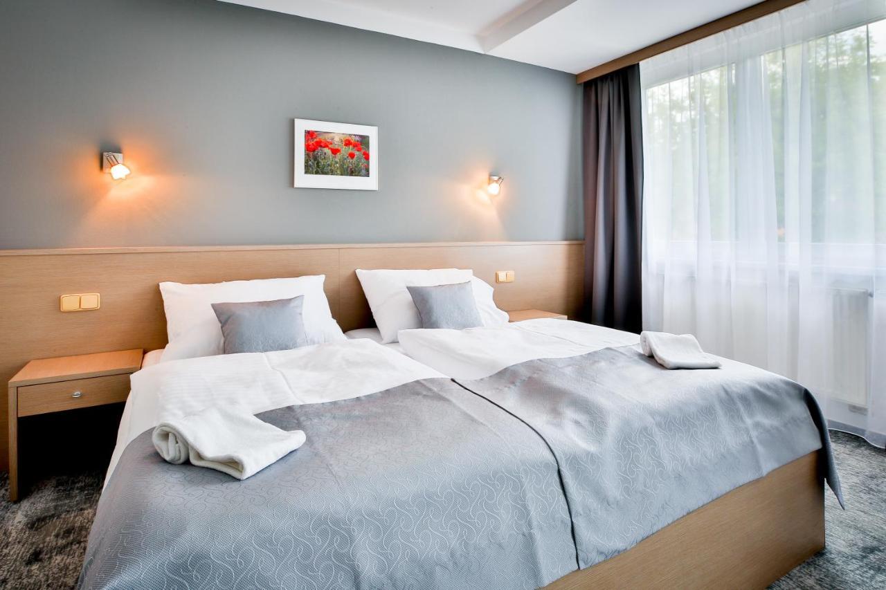 Lh Parkhotel Hluboka Nad Vltavou Congress & Wellness Экстерьер фото