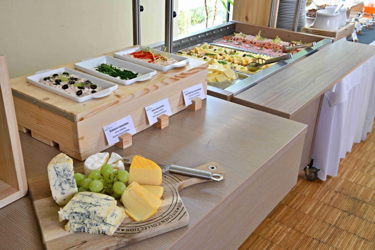 Lh Parkhotel Hluboka Nad Vltavou Congress & Wellness Экстерьер фото