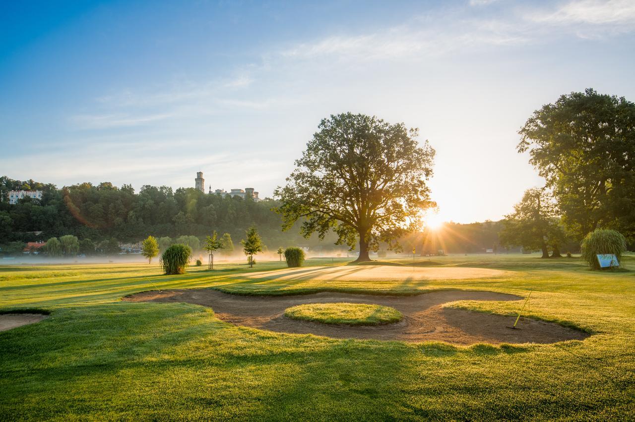 Lh Parkhotel Hluboka Nad Vltavou Congress & Wellness Экстерьер фото